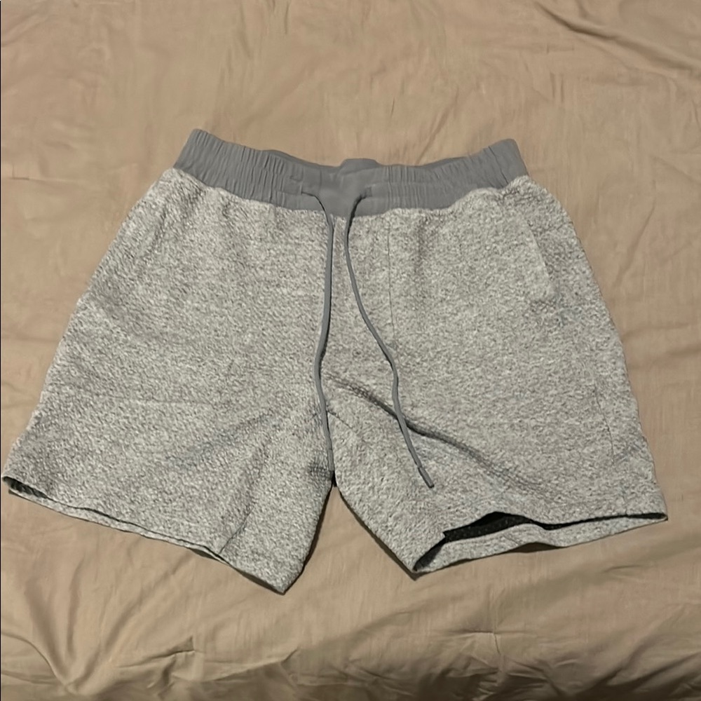 Men's Lululemon At Ease Shorts. Grey. Size L